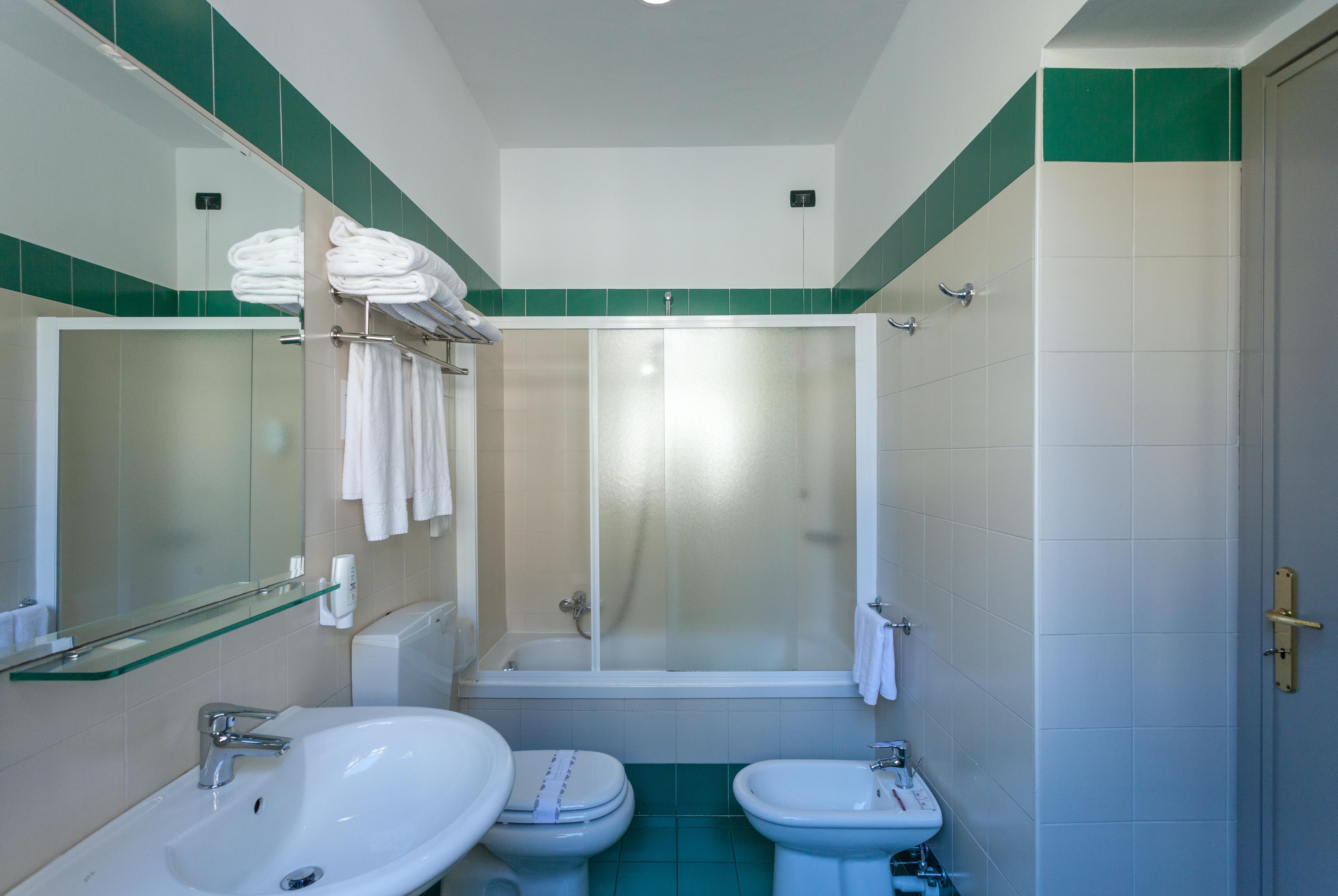 Hotel Quality Dock Milano 3*