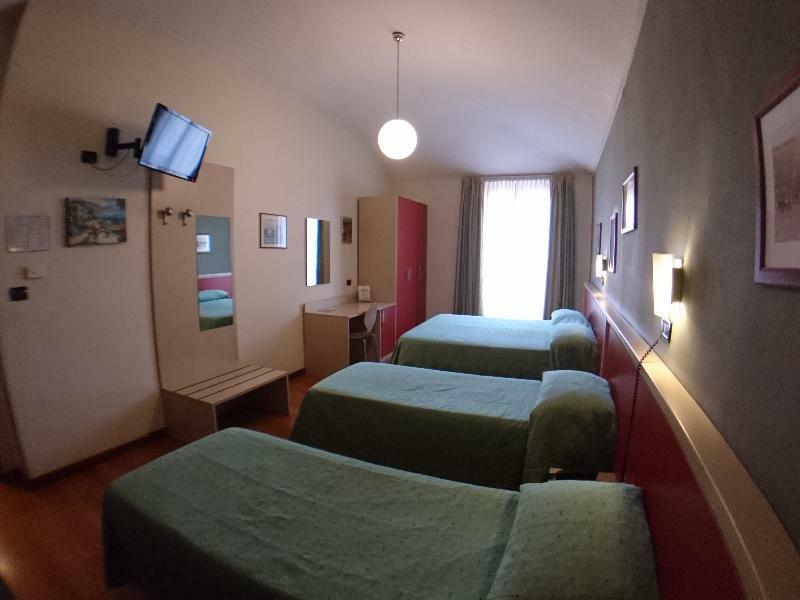 Hotel Quality Dock Milano 3*